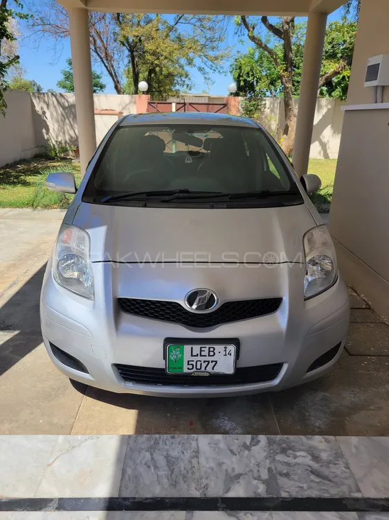 Toyota Vitz 2010 for Sale in Jauharabad Image-1