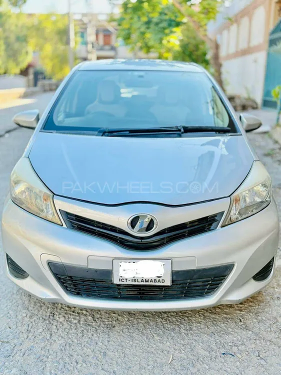 Toyota Vitz 2011 for Sale in Islamabad Image-1