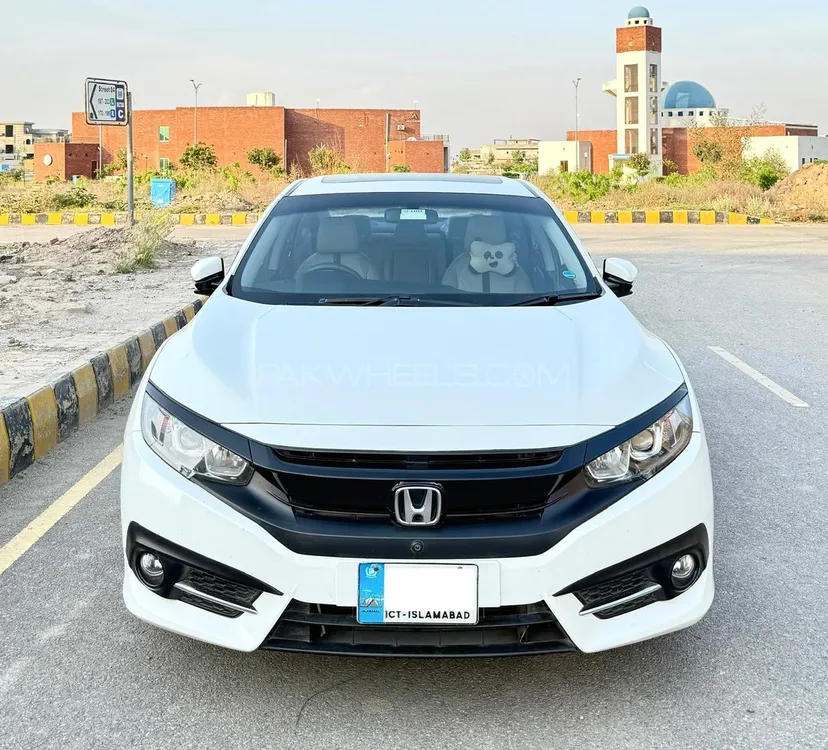 Honda Civic 2018 for Sale in Peshawar Image-1