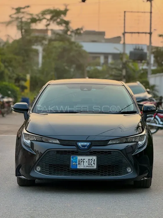 Toyota Corolla Touring 2020 for Sale in Islamabad Image-1