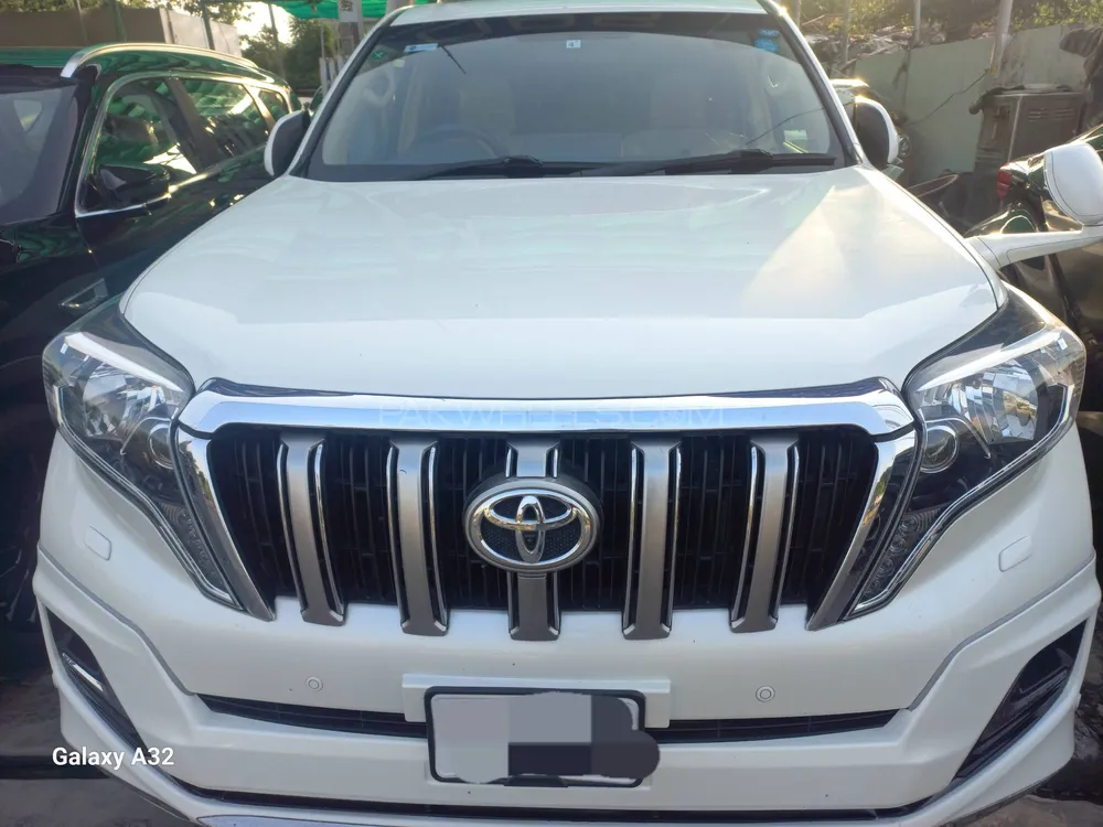 Toyota Prado 2017 for Sale in Lahore Image-1
