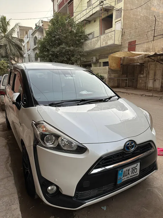 Toyota Sienta 2017 for Sale in Karachi Image-1