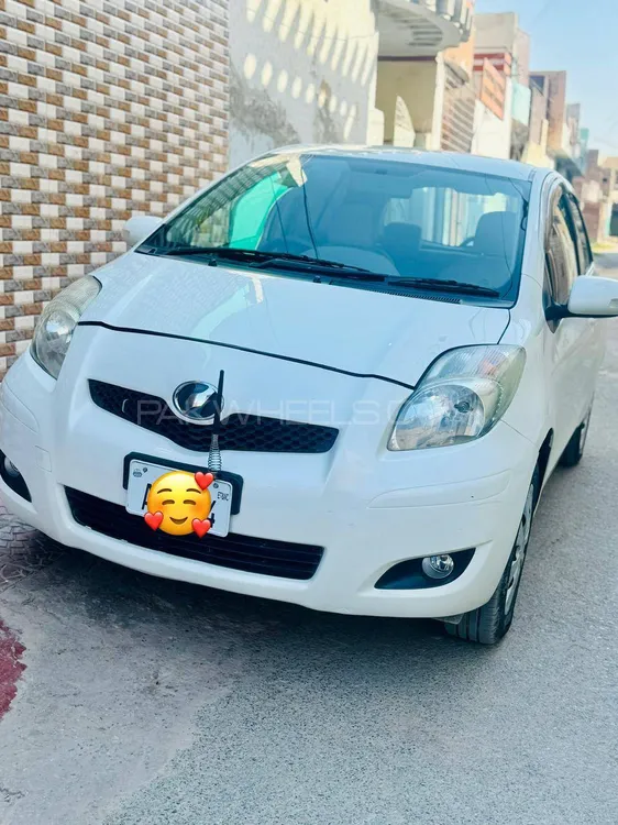 Toyota Vitz 2007 for Sale in Multan Image-1