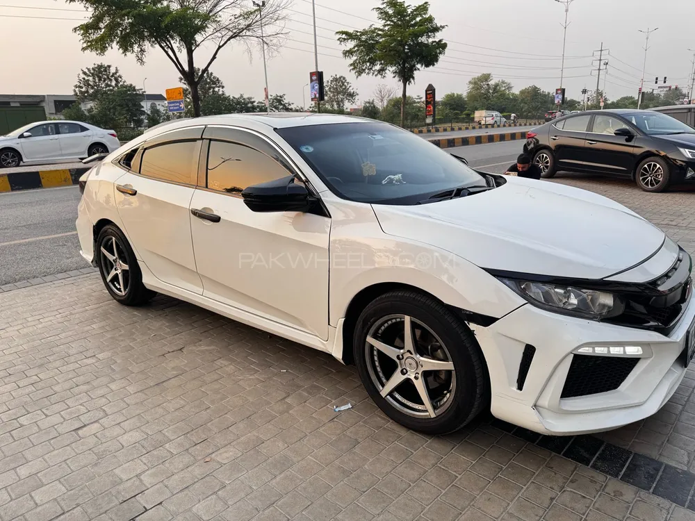 Honda Civic 2017 for Sale in Lahore Image-1