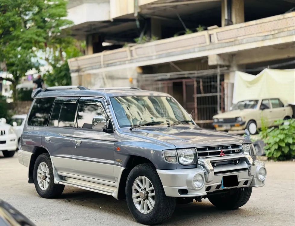 Mitsubishi Pajero 1998 for Sale in Islamabad Image-1