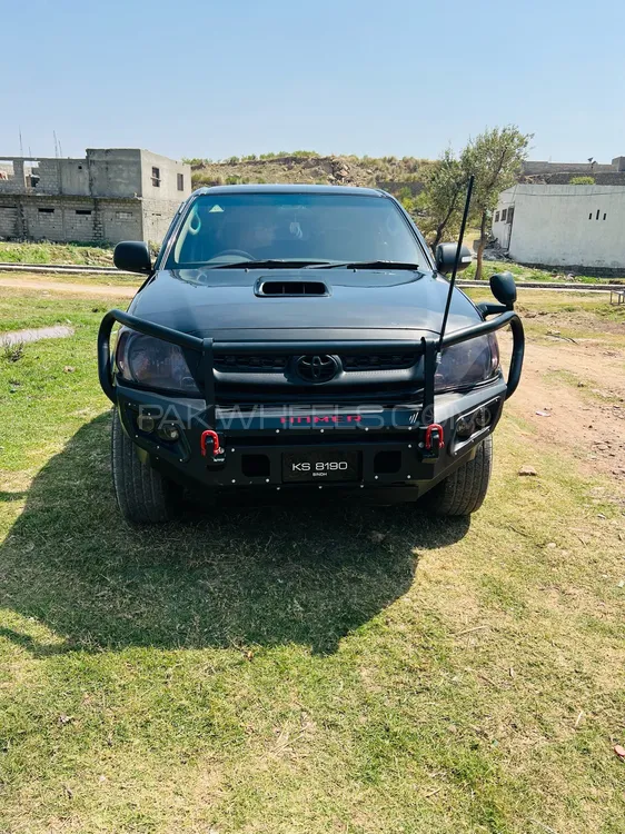 Toyota Hilux 2010 for Sale in Islamabad Image-1