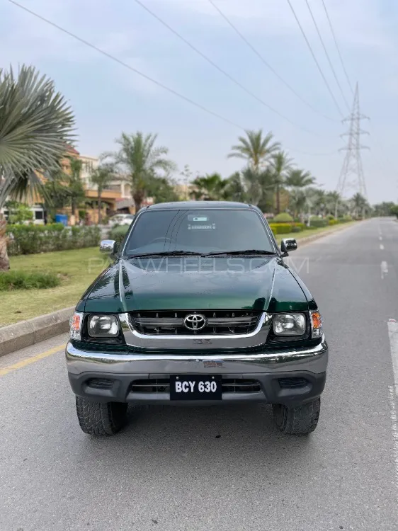 Toyota Hilux 2002 for Sale in Islamabad Image-1