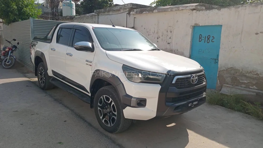 Toyota Hilux 2020 for Sale in Peshawar Image-1