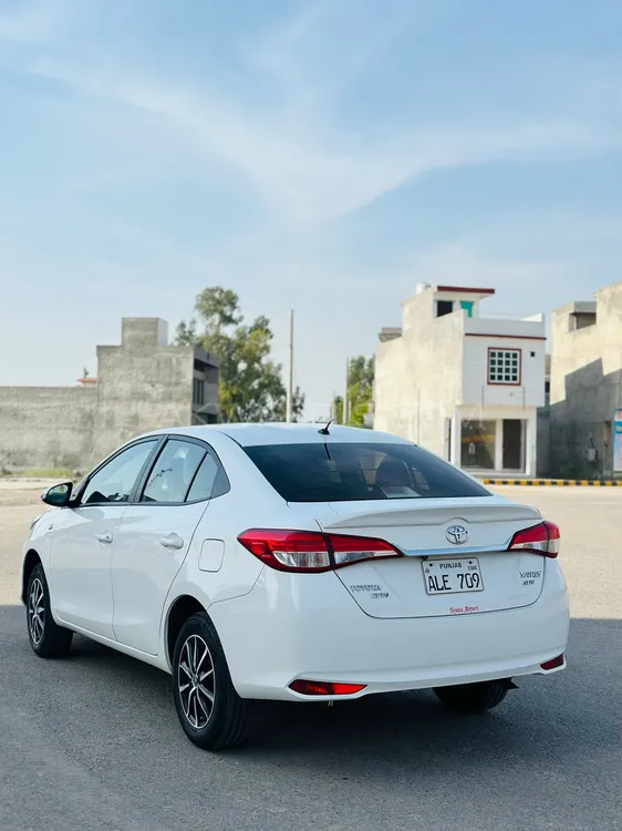 Toyota Yaris Sedan 2022 for Sale in Lahore Image-1
