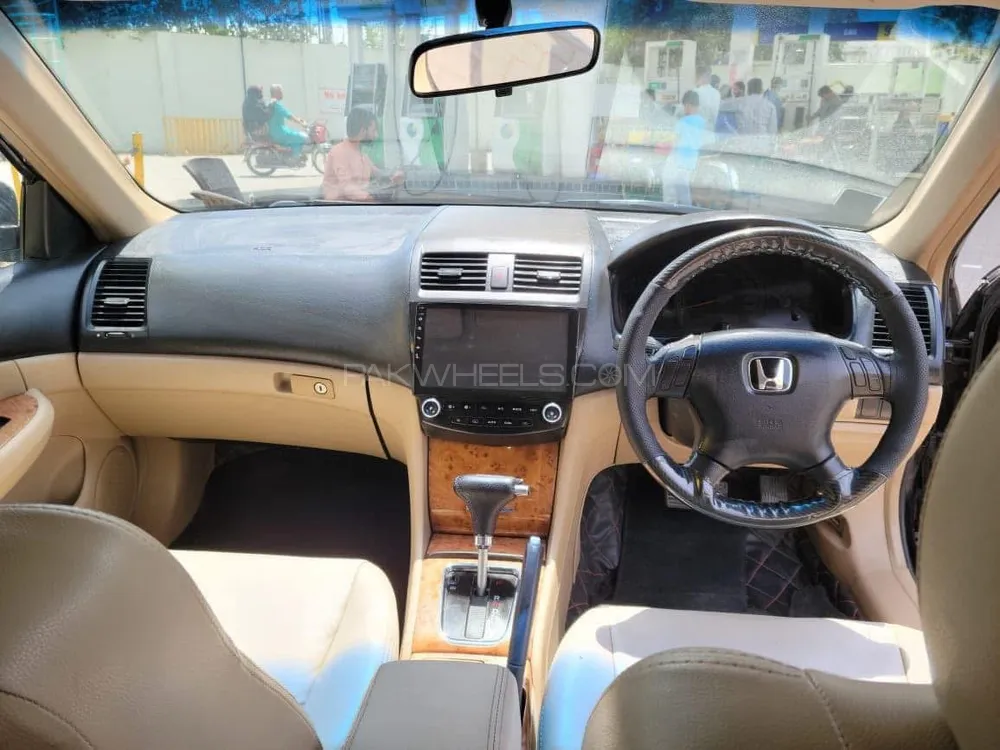 Honda Accord 2005 for Sale in Lahore Image-1