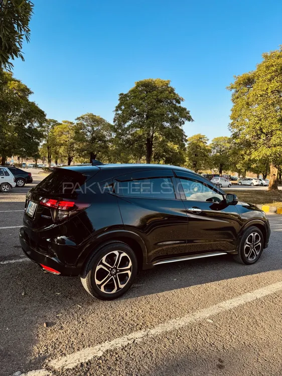 Honda Vezel 2018 for Sale in Rawalpindi Image-1