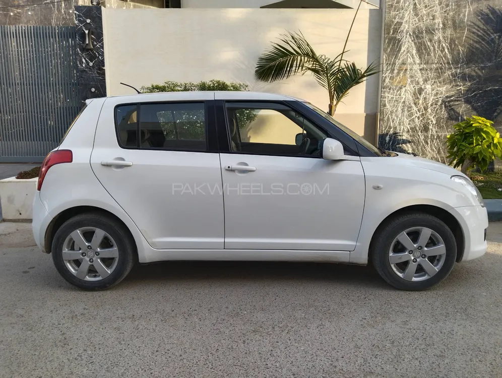 سوزوکی سوئفٹ 2021 for Sale in کراچی Image-1