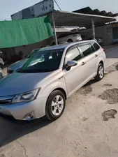 Toyota Corolla Fielder Hybrid 2013 for Sale