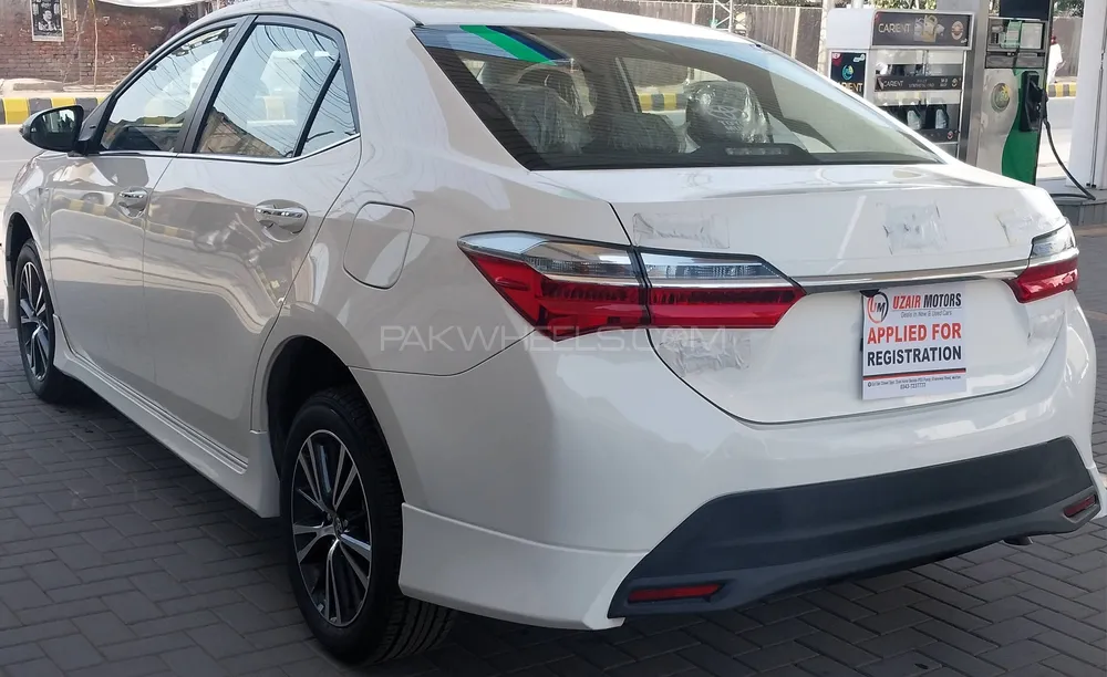Toyota Corolla 2023 for Sale in Multan Toyota Corolla 2023 for Sale in Multan Image-9