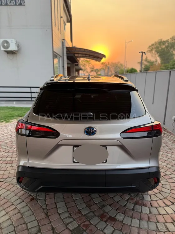 Toyota Corolla Cross 2024 for Sale in Lahore Toyota Corolla Cross 2024 for Sale in Lahore Image-6