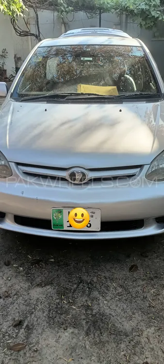Toyota Platz 2004 for Sale in Islamabad Image-1