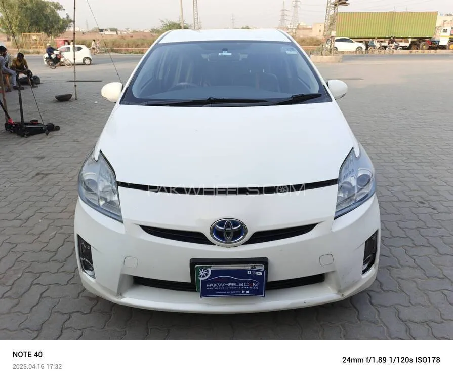 ٹویوٹا پریوس 2010 for Sale in فیصل آباد Image-1
