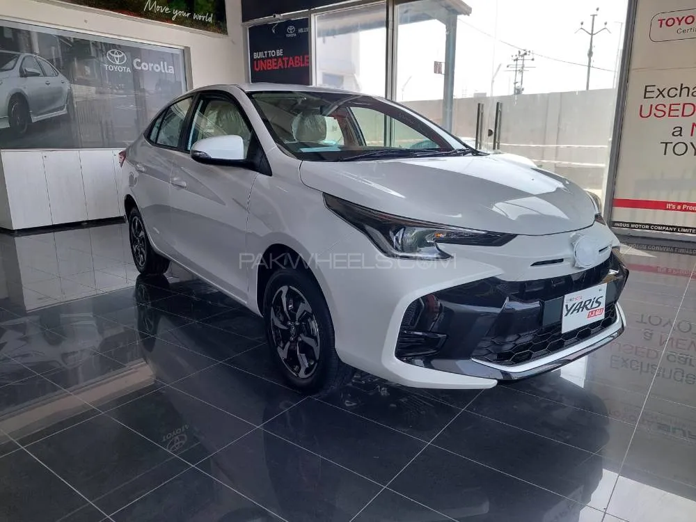 Toyota Yaris Sedan 2025 for Sale in Karachi Image-1