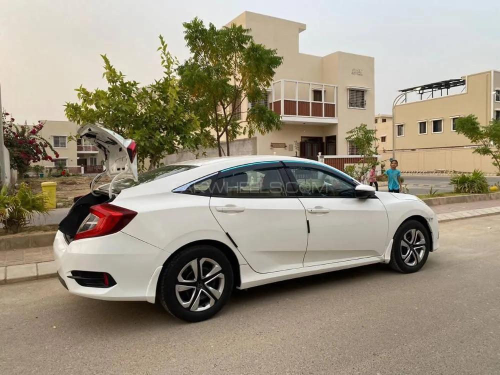 Honda Civic 2018 for Sale in Karachi Image-1