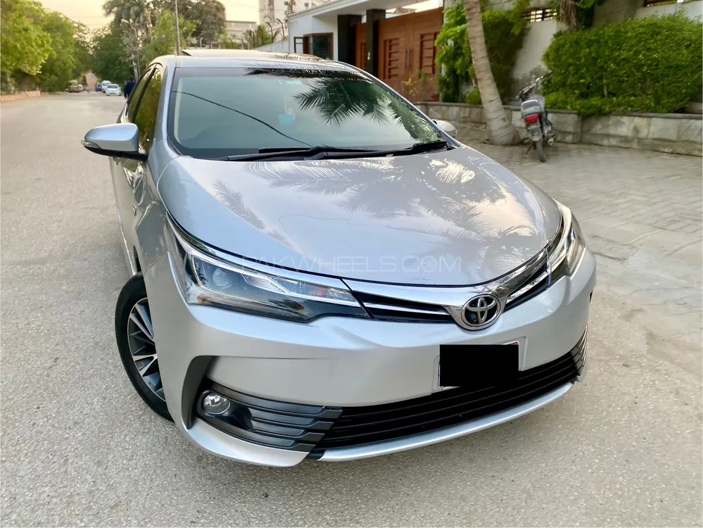 Toyota Corolla 2020 for Sale in Karachi Image-1