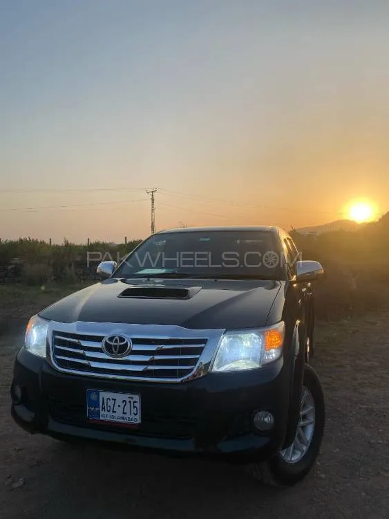 Toyota Hilux 2012 for Sale in Islamabad Image-1