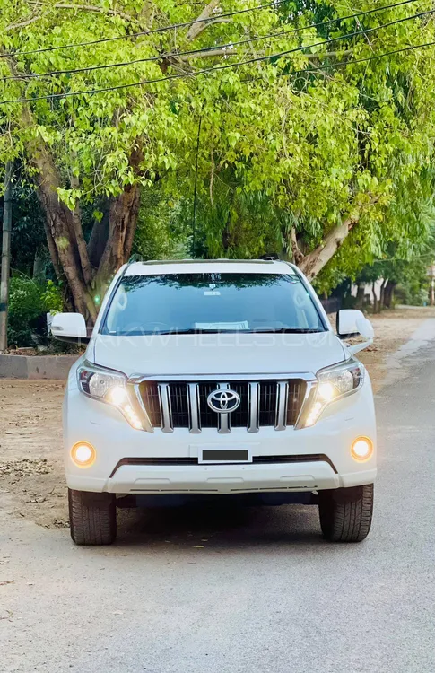 Toyota Prado 2016 for Sale in Lahore Image-1