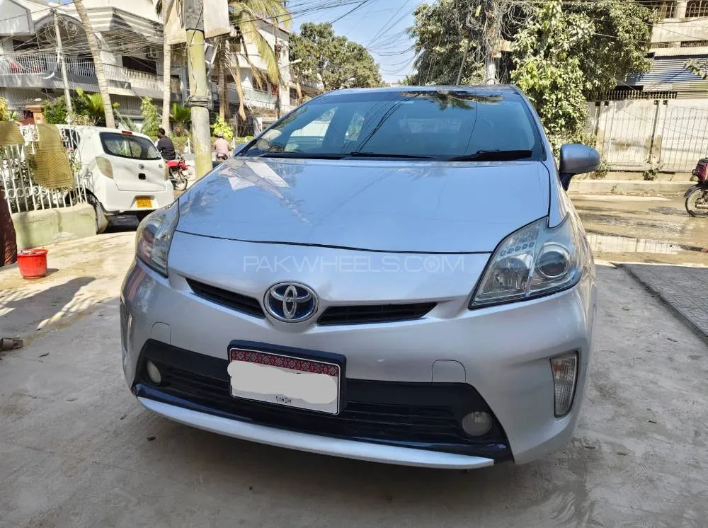 ٹویوٹا پریوس 2013 for Sale in کراچی Image-1