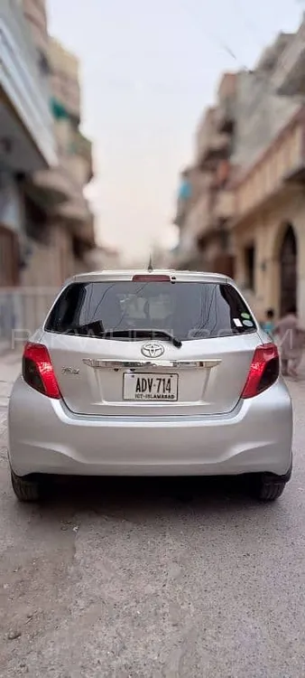 Toyota Vitz 2013 for Sale in Peshawar Image-1