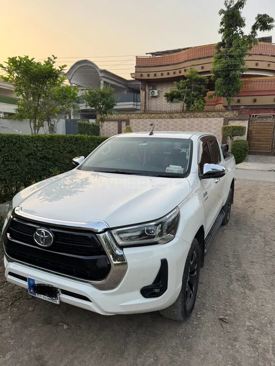 Toyota Hilux 2022 for Sale in Peshawar Image-1