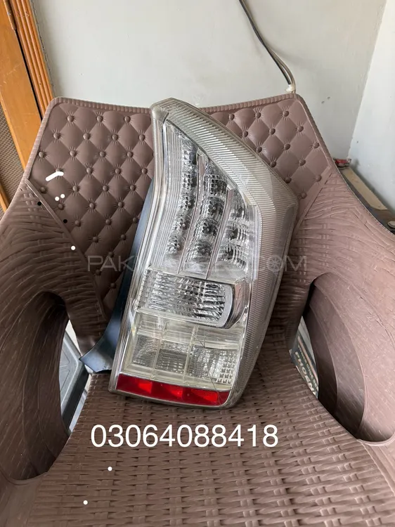 Prius 2012 Back Light Rear Right Side light Image-1