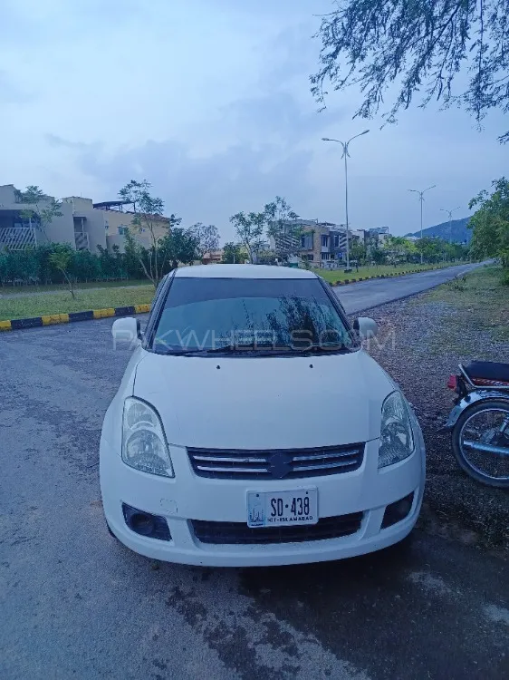 Suzuki Swift 2010 for Sale in Islamabad Image-1