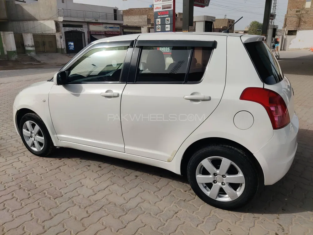 Suzuki Swift 2016 for Sale in Muzaffar Gargh Image-1