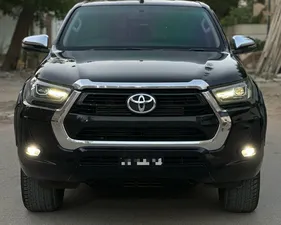 Toyota Hilux Revo V Automatic 2.8 2021 for Sale