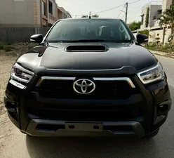 Toyota Hilux Revo V Automatic 3.0  2017 for Sale