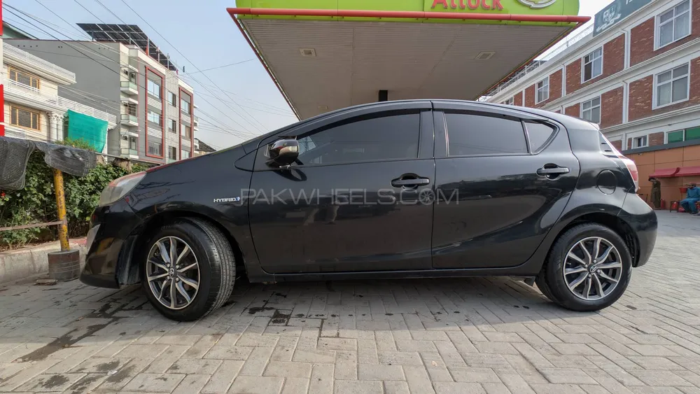 Toyota Aqua 2015 for Sale in Islamabad Image-1