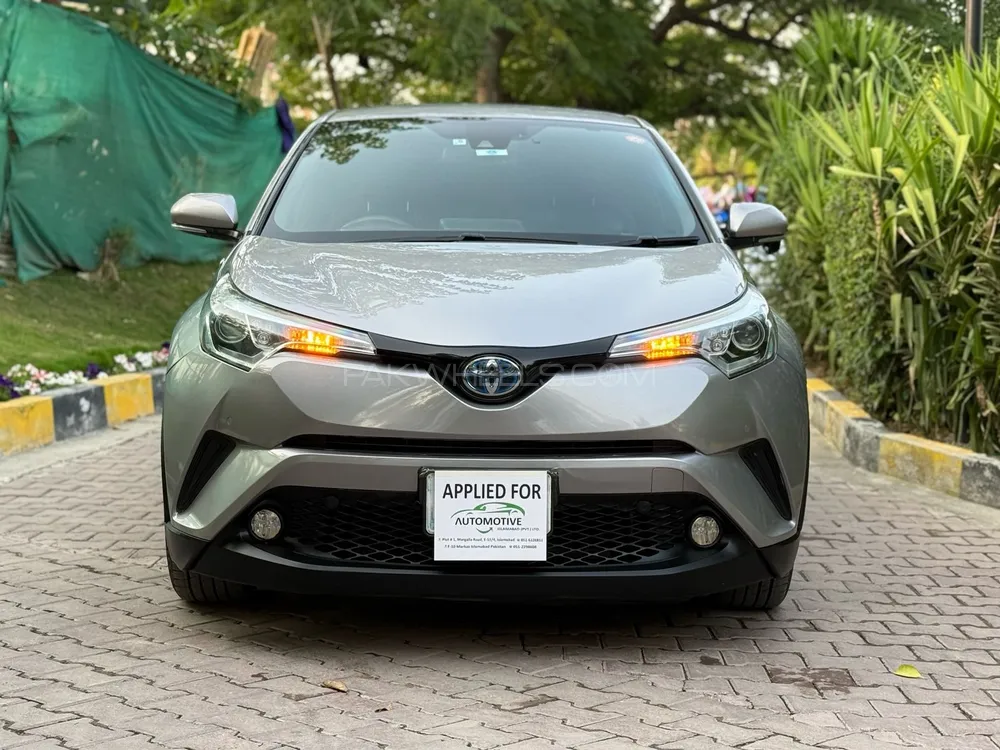 Toyota C-HR 2017 for Sale in Islamabad Image-1