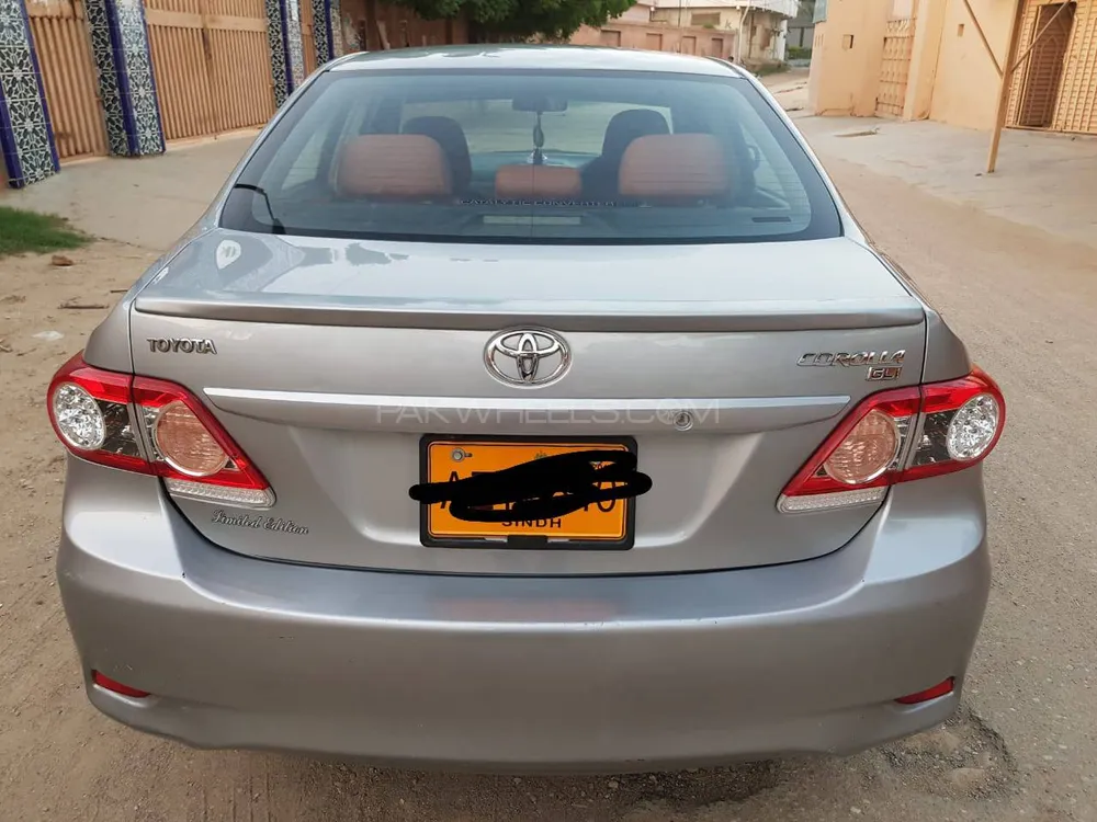 Toyota Corolla 2013 for Sale in Karachi Image-1
