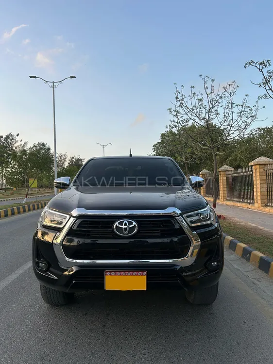 Toyota Hilux 2021 for Sale in Karachi Image-1