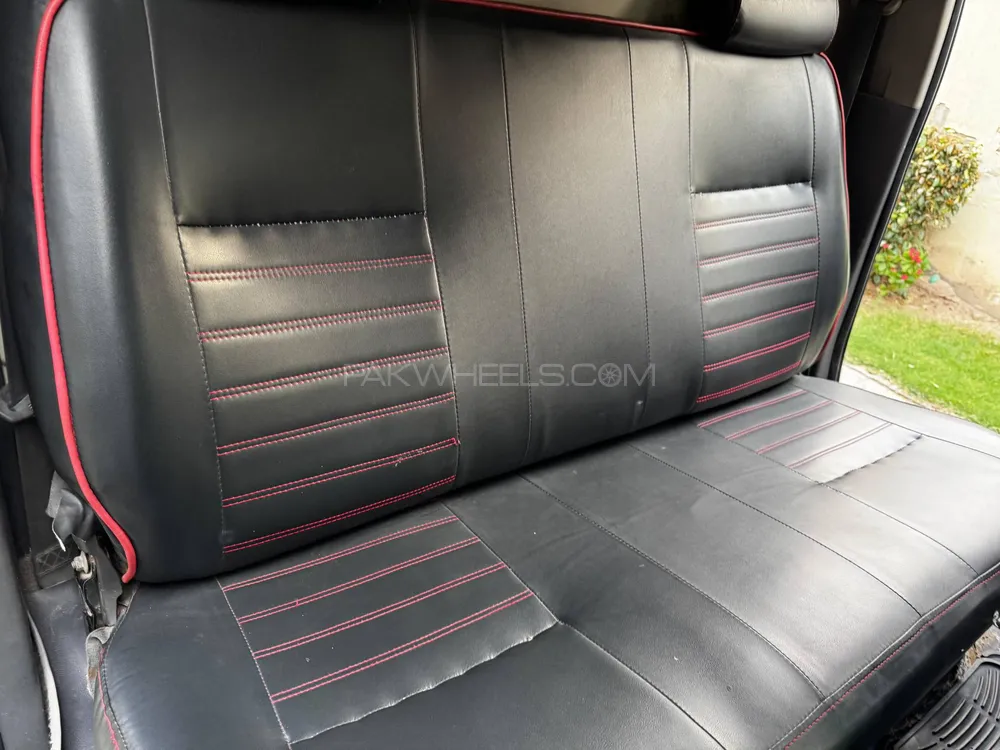 Toyota Hilux 2012 for Sale in Multan Toyota Hilux 2012 for Sale in Multan Image-11