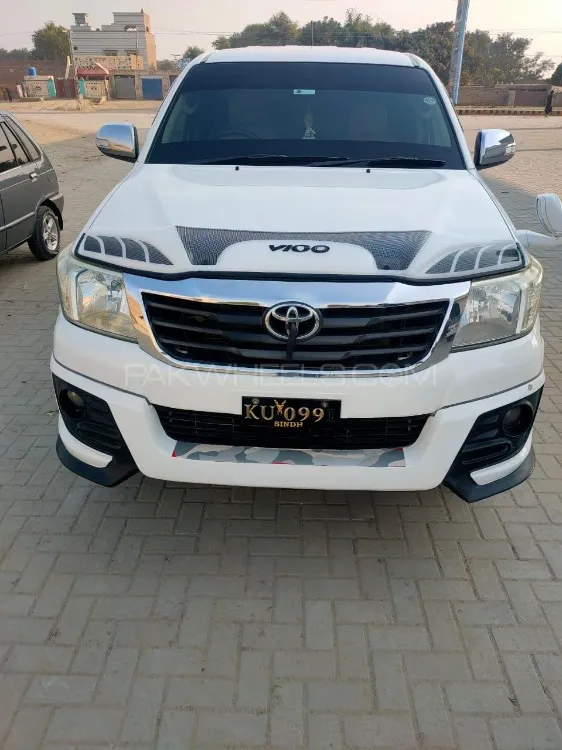Toyota Hilux 2015 for Sale in Multan Image-1