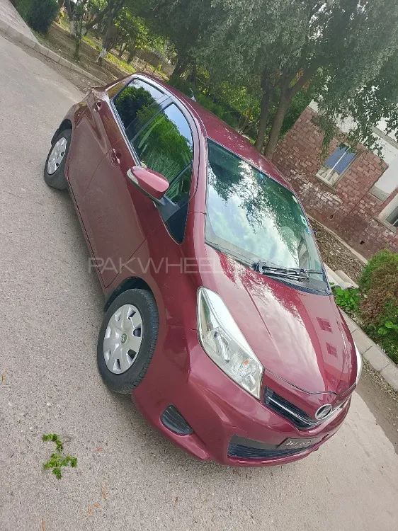 Toyota Vitz 2011 for Sale in Multan Image-1