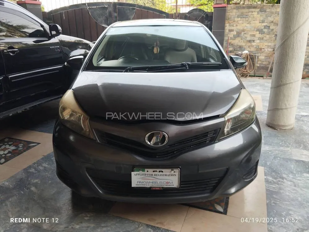 Toyota Vitz 2012 for Sale in Lahore Image-1