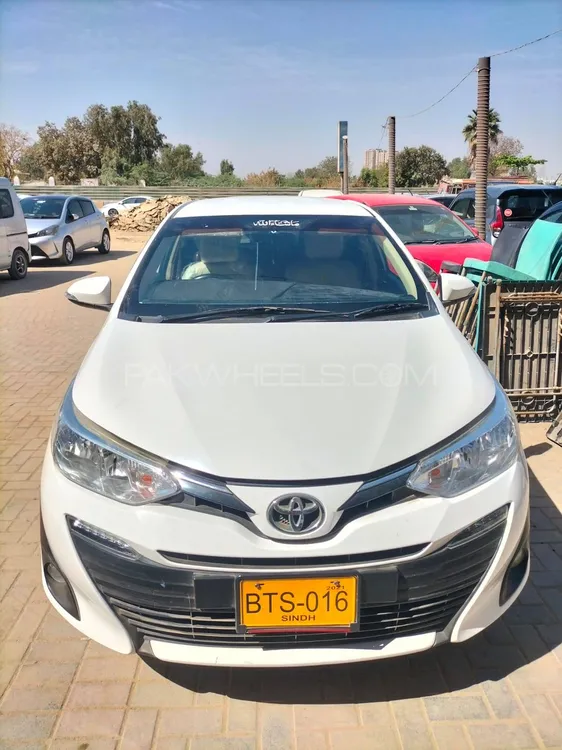 Toyota Yaris Sedan 2021 for Sale in Karachi Image-1
