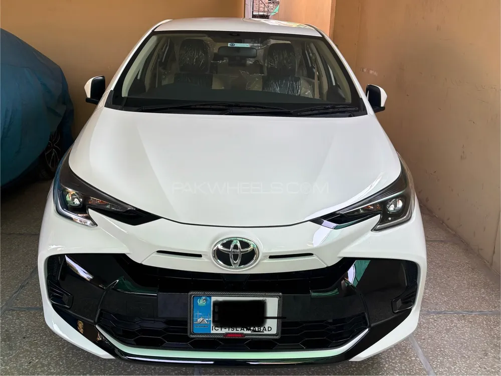 ٹویوٹا یارس سیڈان 2025 for Sale in پشاور Image-1