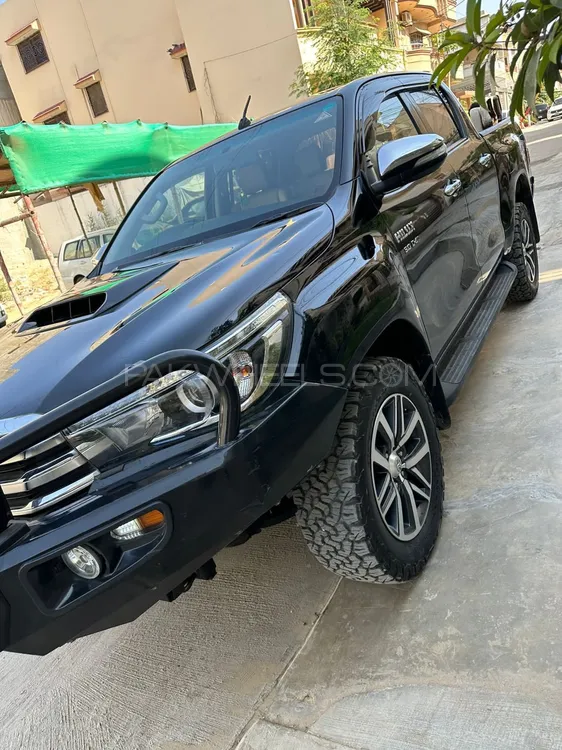 Toyota Hilux 2017 for Sale in Karachi Image-1