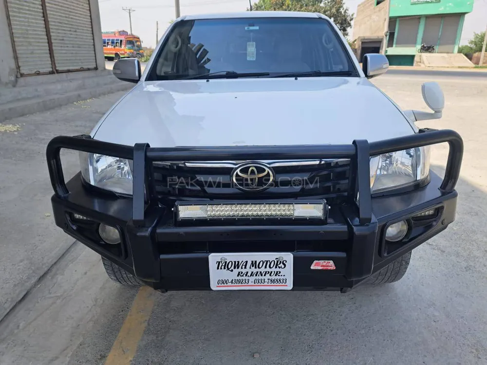 Toyota Hilux 2016 for Sale in Rajanpur Image-1