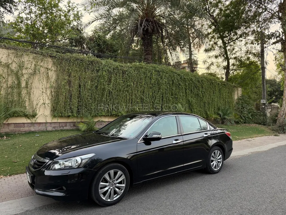 Honda Accord 2011 for Sale in Lahore Image-1
