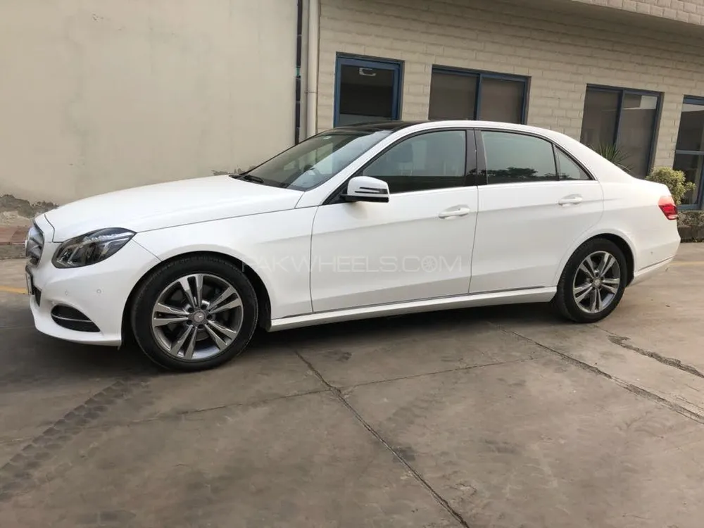 Mercedes Benz E Class 2015 for Sale in Lahore Image-1