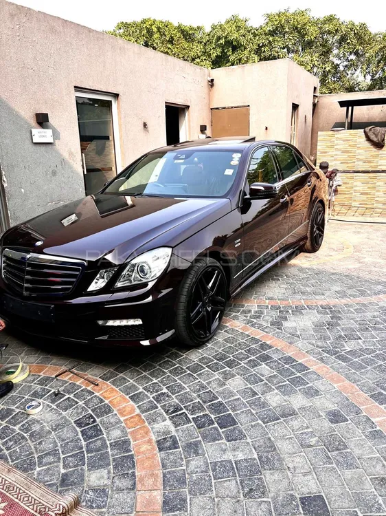 Mercedes Benz E Class 2010 for Sale in Lahore Image-1
