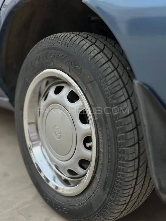 ٹویوٹا کرولا ایکسیو 2001 for Sale in بھکر Image-1